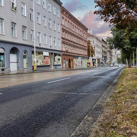 Cozy Apartment, 2 Private Terraces, 8 Min To City Center Wien Eksteriør bilde