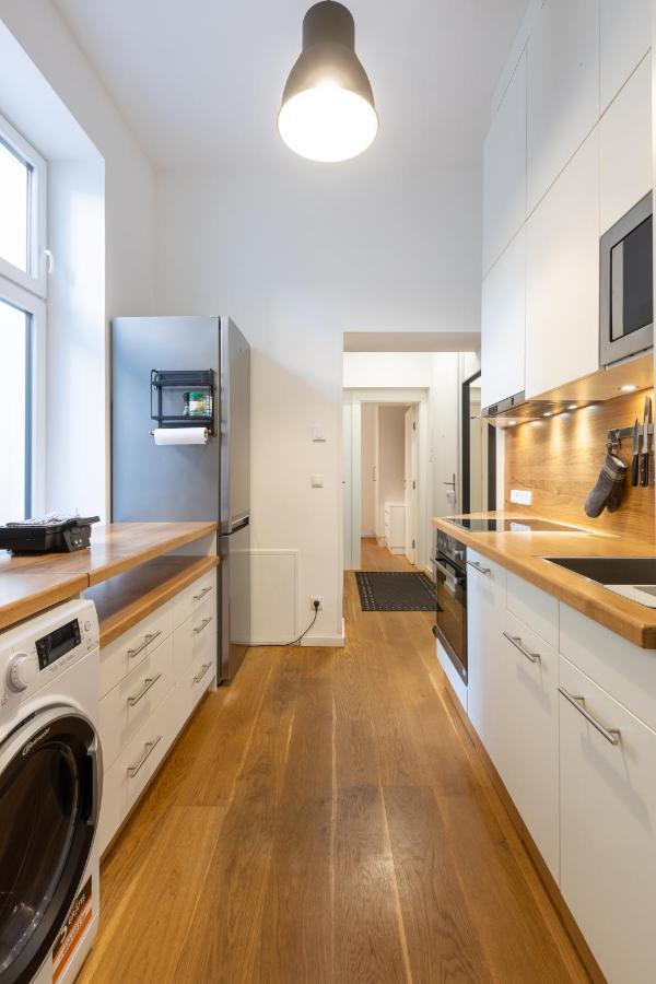 Cozy Apartment, 2 Private Terraces, 8 Min To City Center Wien Eksteriør bilde