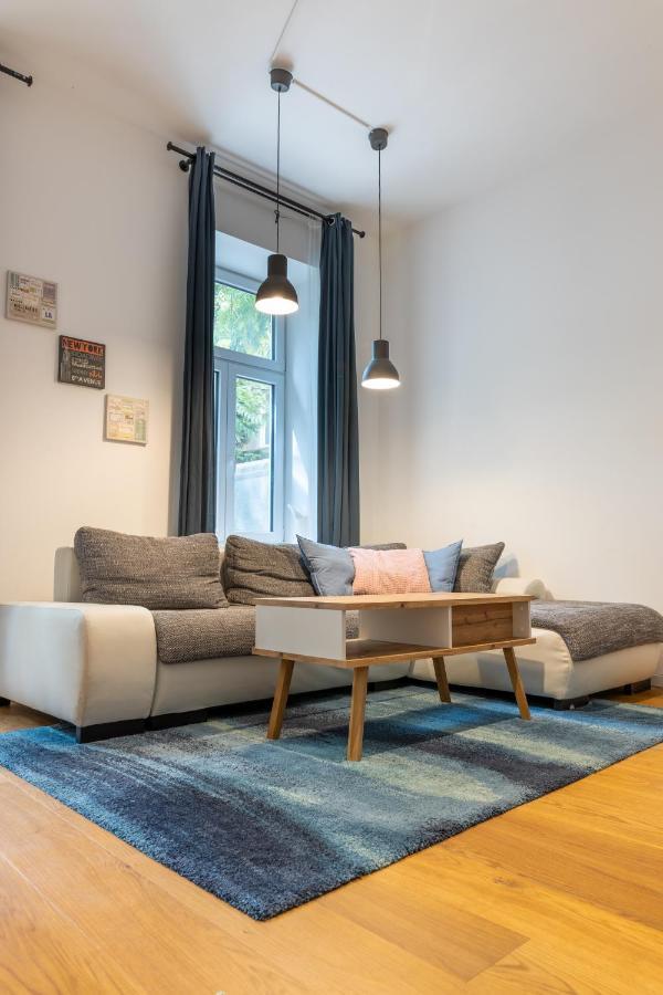 Cozy Apartment, 2 Private Terraces, 8 Min To City Center Wien Eksteriør bilde