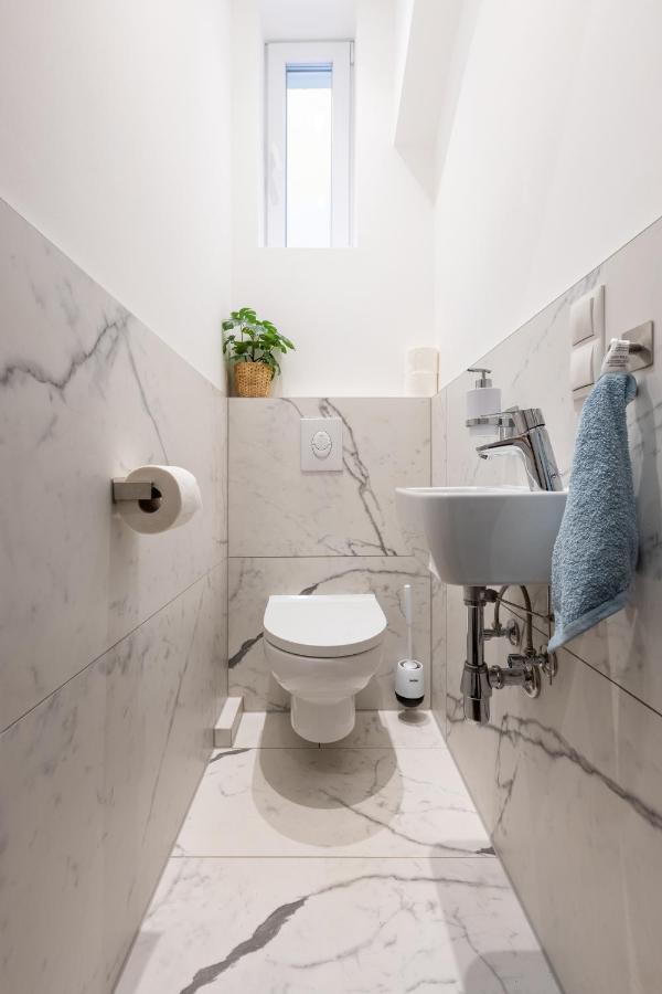 Cozy Apartment, 2 Private Terraces, 8 Min To City Center Wien Eksteriør bilde
